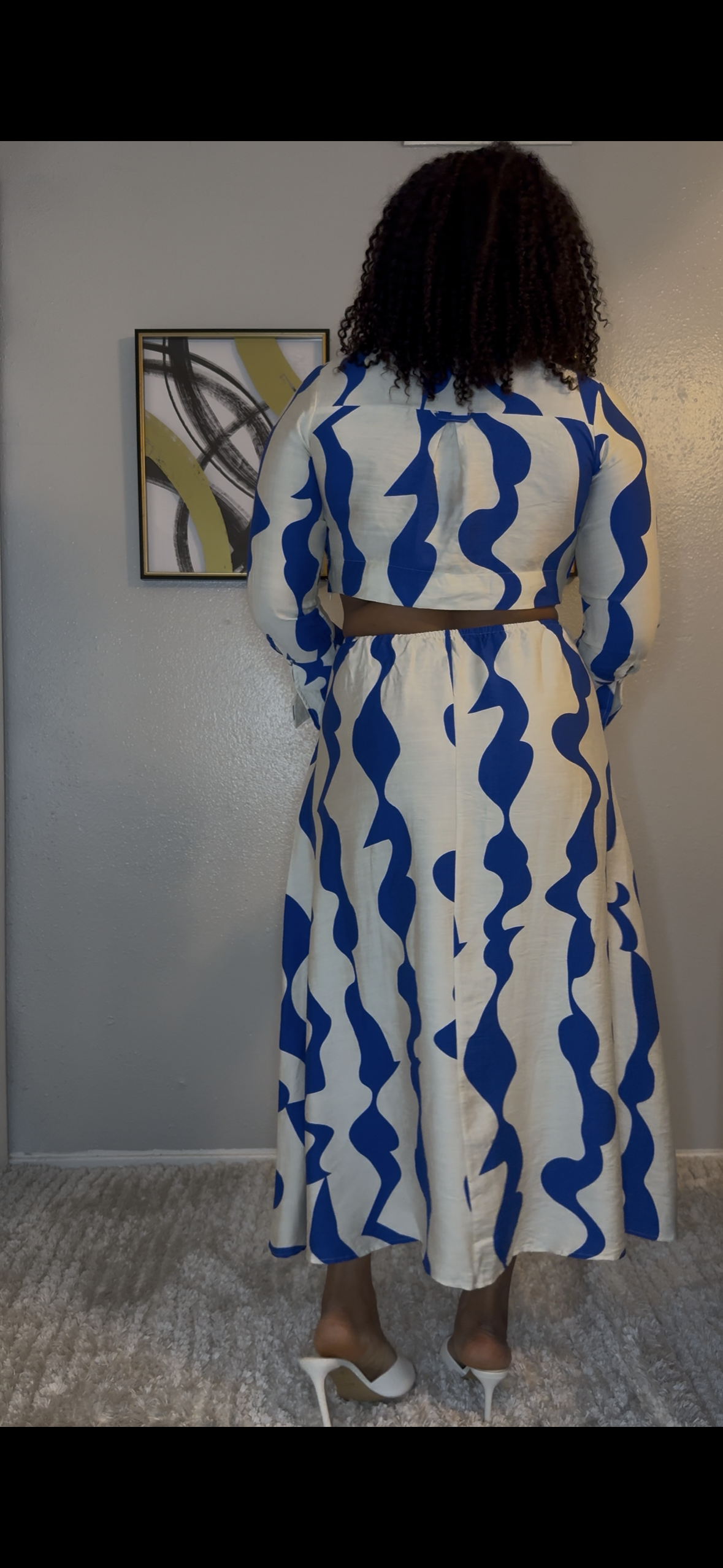 SQUIGGLE WAVE PATTERN LONG SLEEVE MAXI DRESS